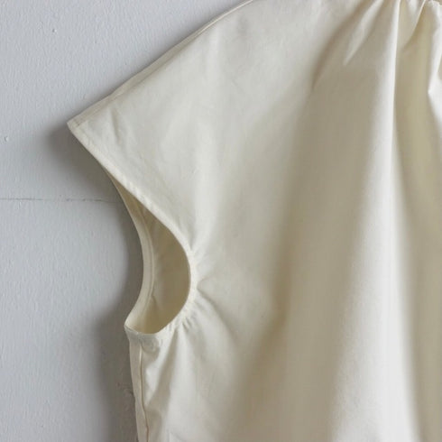 晴れた日のblouse