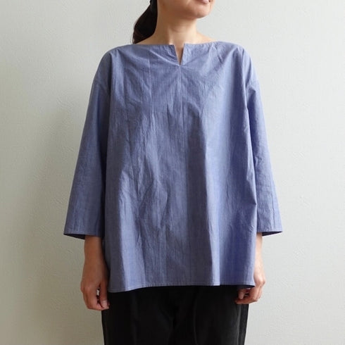 窓辺のblouse