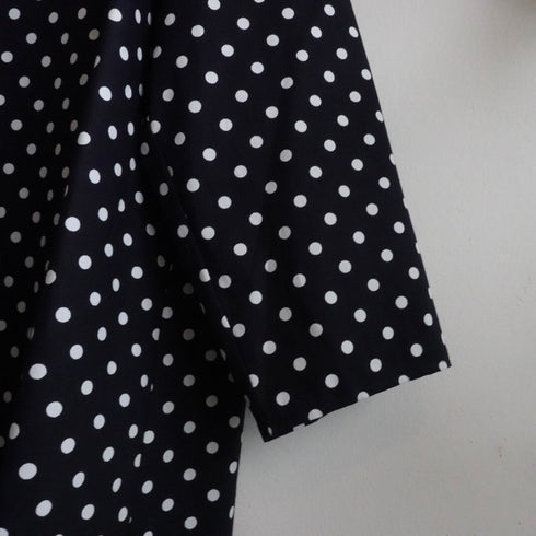 窓辺のdot blouse