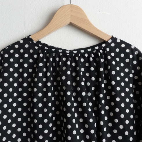 ツインテイルドット blouse